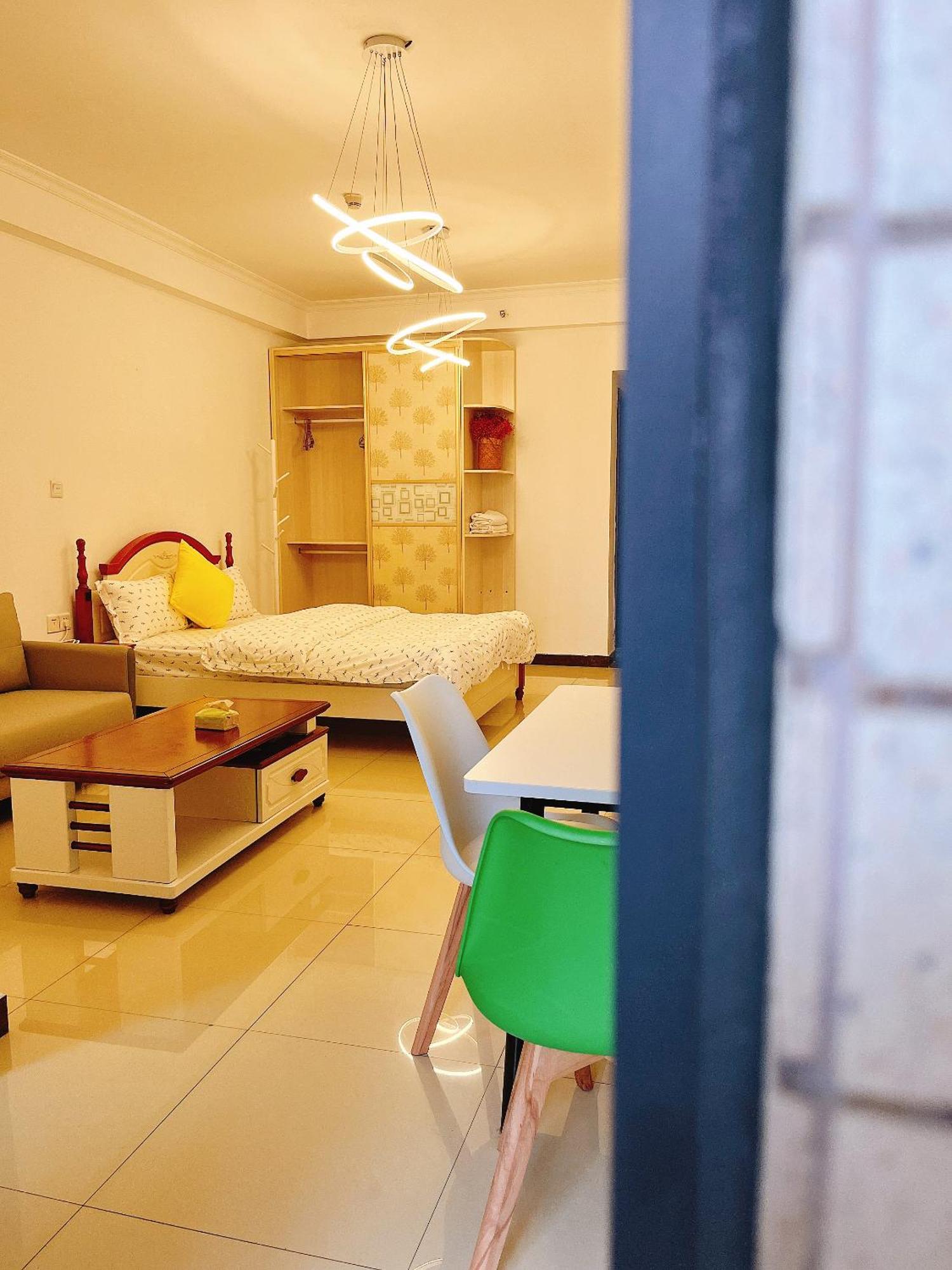 Lan House Youth Apartment Guangzhou Dış mekan fotoğraf